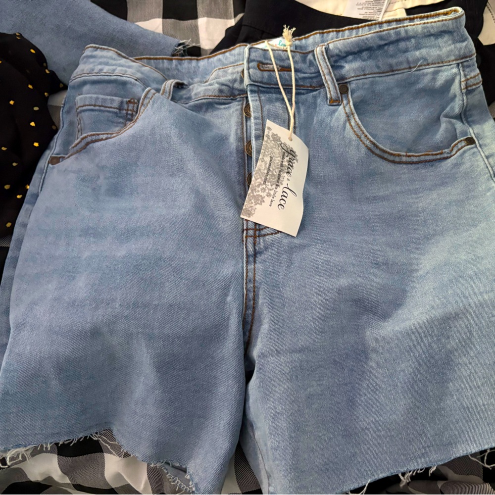Grace and Lace Jean shorts- new